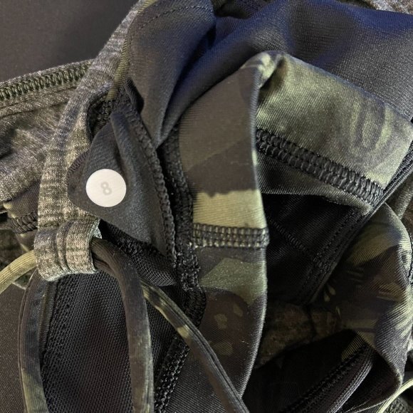 Lululemon Sunset Salutation Tank Women 8 Butterfly Built in‎ Bra Luon Gum Yoga - Picture 9 of 9